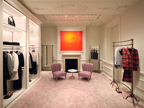 bond street gucci|gucci art gallery.